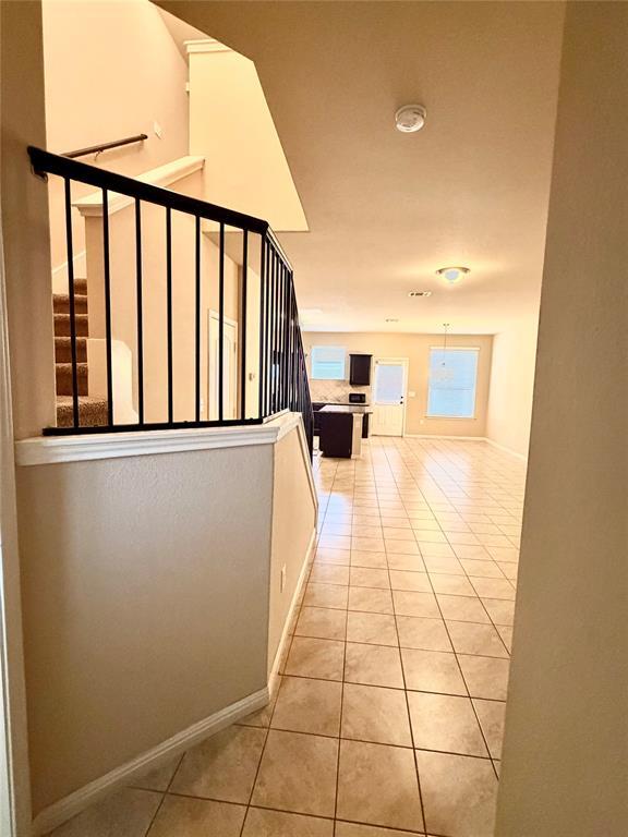 Building Photo - 601 Katmai Cir