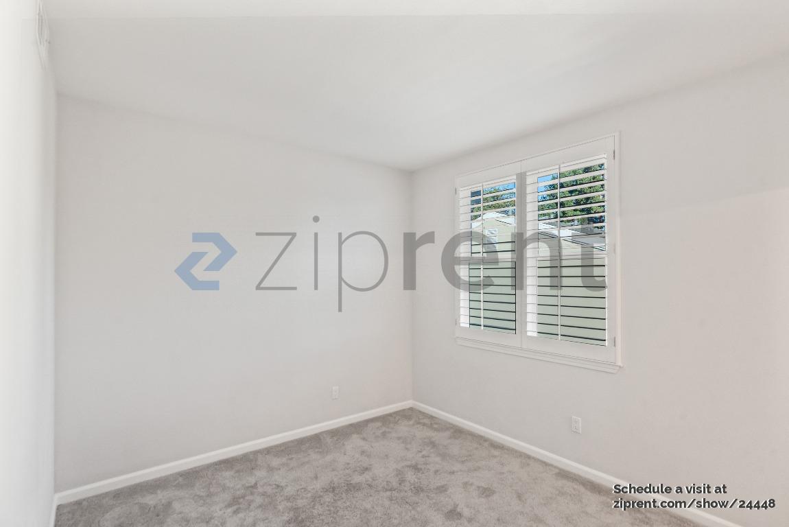 Building Photo - 334 Dunsmuir Terrace