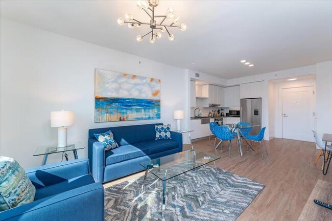 Building Photo - 460 NE 5th St