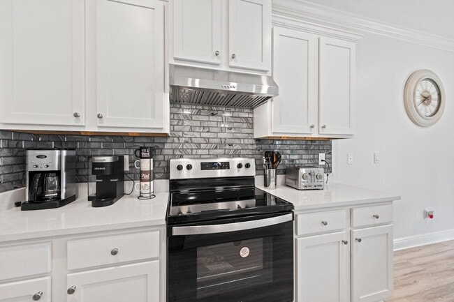 Building Photo - 206 Piper Cv