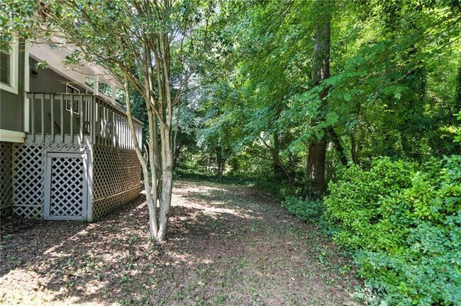 Building Photo - 3045 Wildflower Ln SW