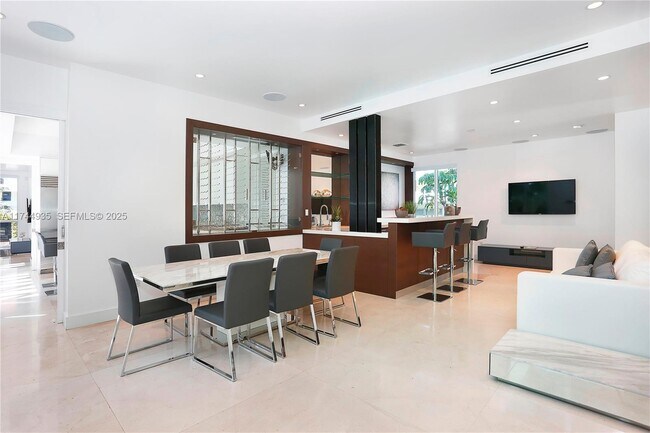 Building Photo - 573 Warren Ln