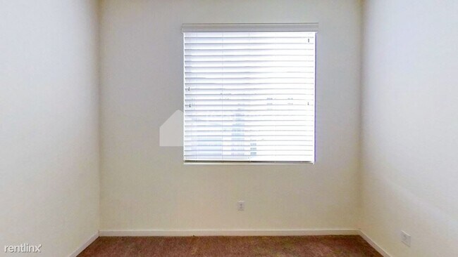 Building Photo - 3 br, 2.5 bath House - 3232 Bridgeway Drive -