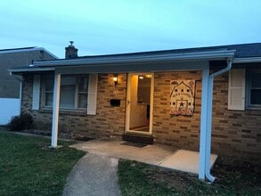 Building Photo - 68 Lilmont Dr