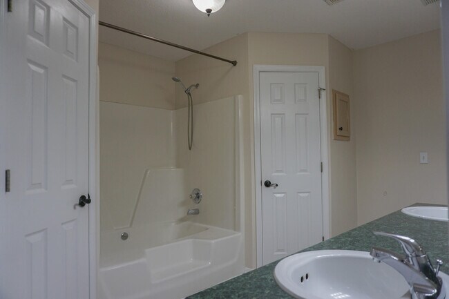Building Photo - 5128 Whitehurst Ln