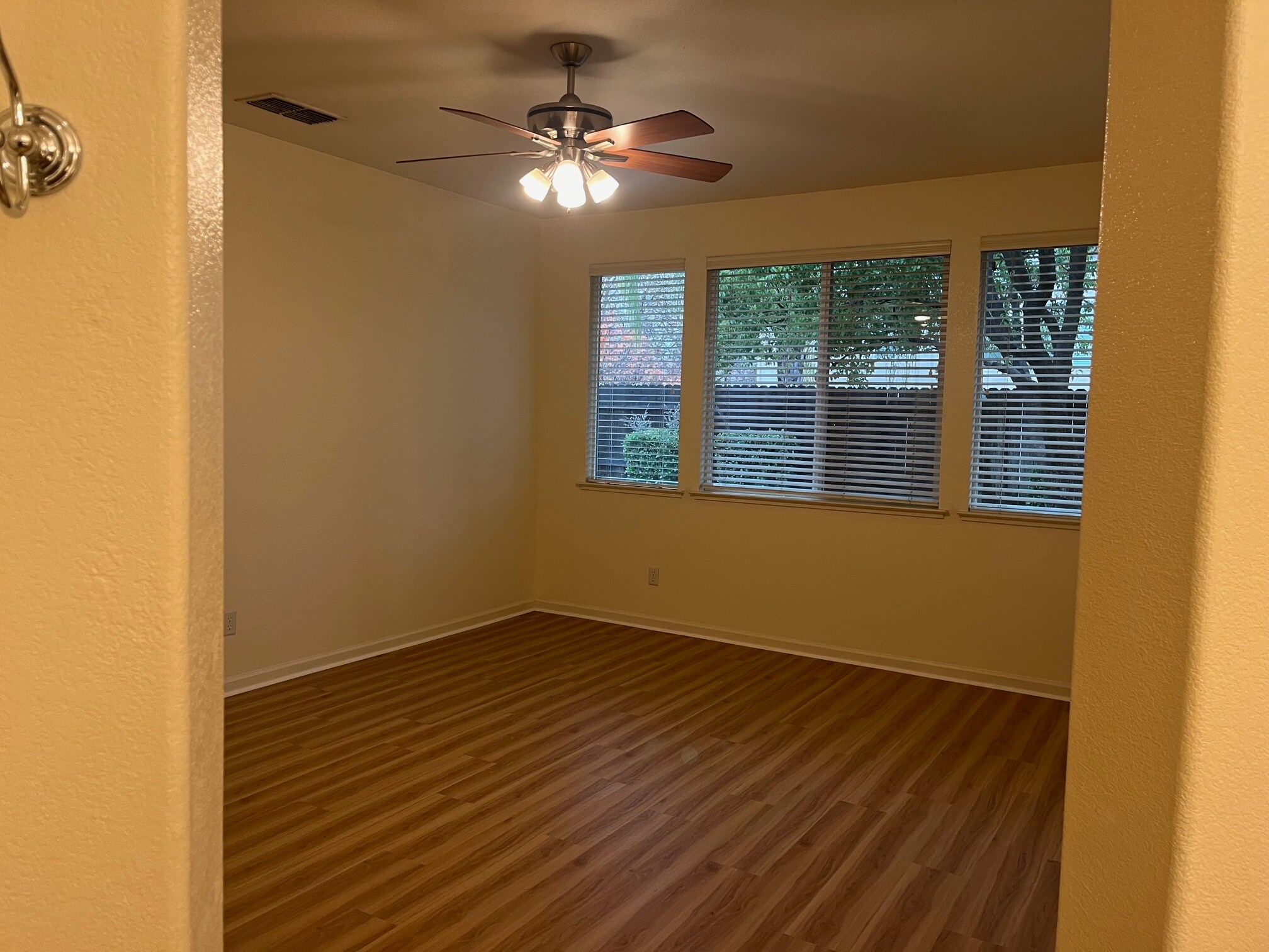 master bedroom - 2954 Cardinal Dr