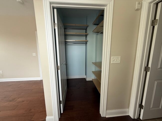 Building Photo - Charming 2 beds 2 baths in Columbus!