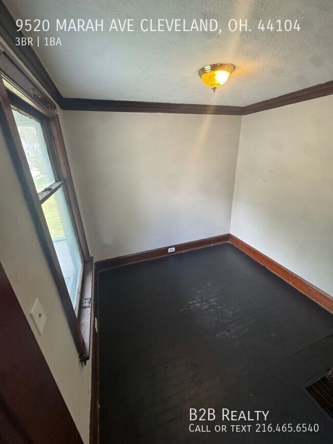 Building Photo - 9520 Marah Ave