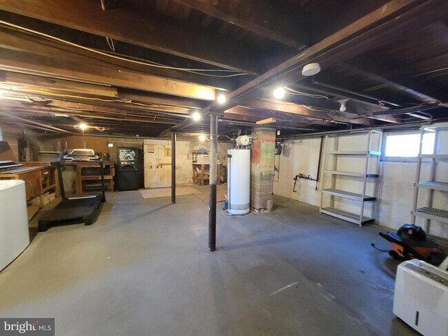 Building Photo - 11 Zieglers Ln