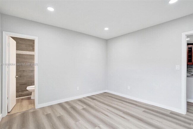 Building Photo - 6860 SW 18th Ct