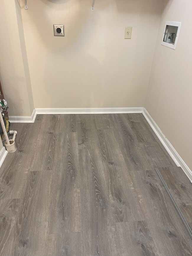 Utility Room - 2317 Vicente Ct