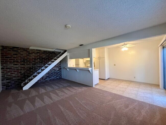 Building Photo - 2 Bed/1 Bath Foothill Farms Condo with Private Patio