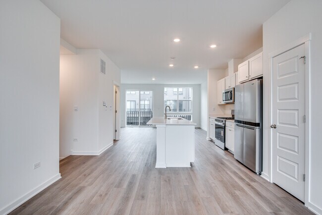 Building Photo - 382 Summit Cir