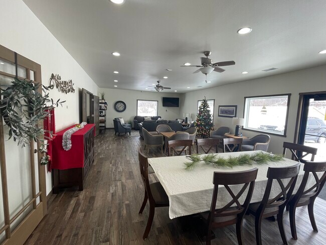 Building Photo - 706 McHugh Rd