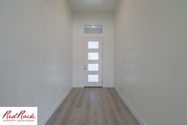 Building Photo - Comfort, Space & Style with a 3-Car Garage Small Dog Friendly!