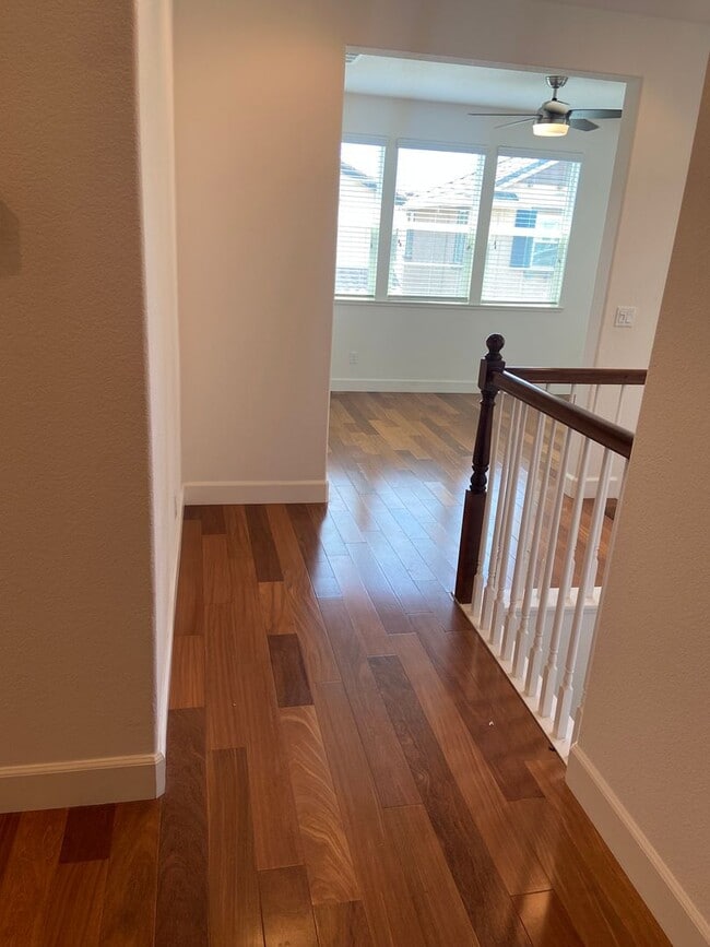 Building Photo - Folsom 4 bdrm, 3 bath near Folsom HS