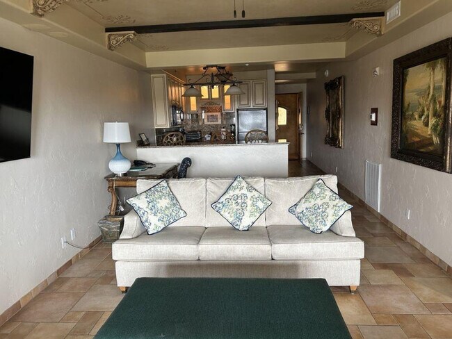 Primary Photo - 935 Beachview Dr
