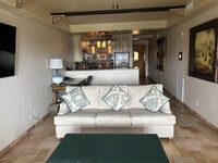 Building Photo - 935 Beachview Dr