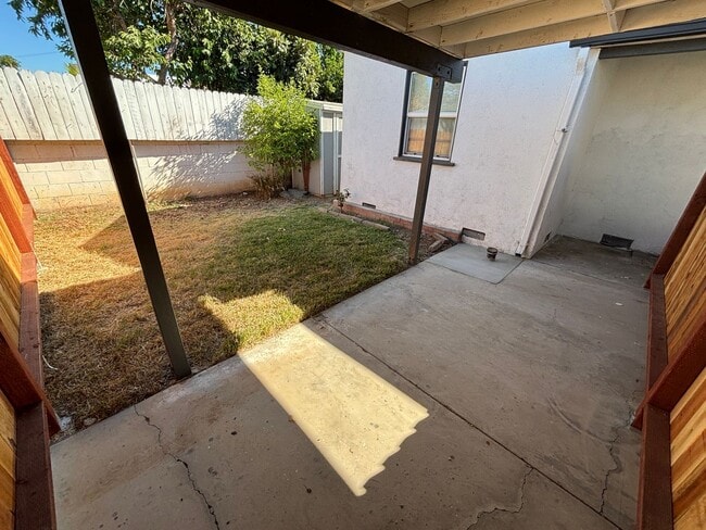 Building Photo - Upgraded 3 bedroom home!