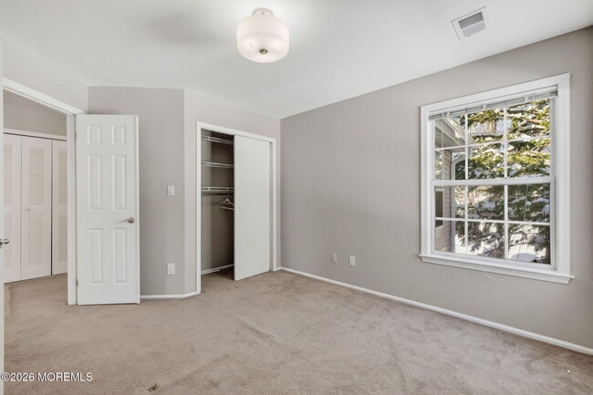 Building Photo - 412 Hampton Ct