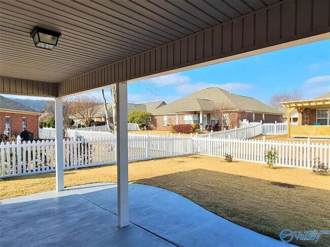 Building Photo - 5308 Frankford Dr SE