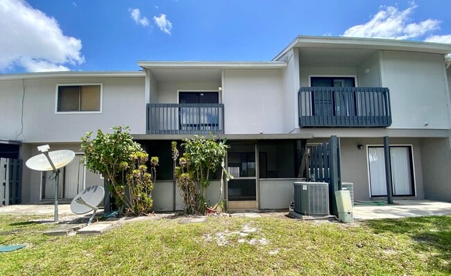 Building Photo - 4104 Inlet Cir