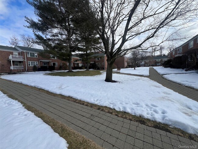 Building Photo - 59 Carpenter Ave