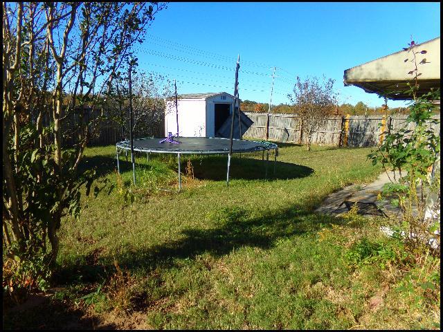 Building Photo - 909 Yarrow Dr