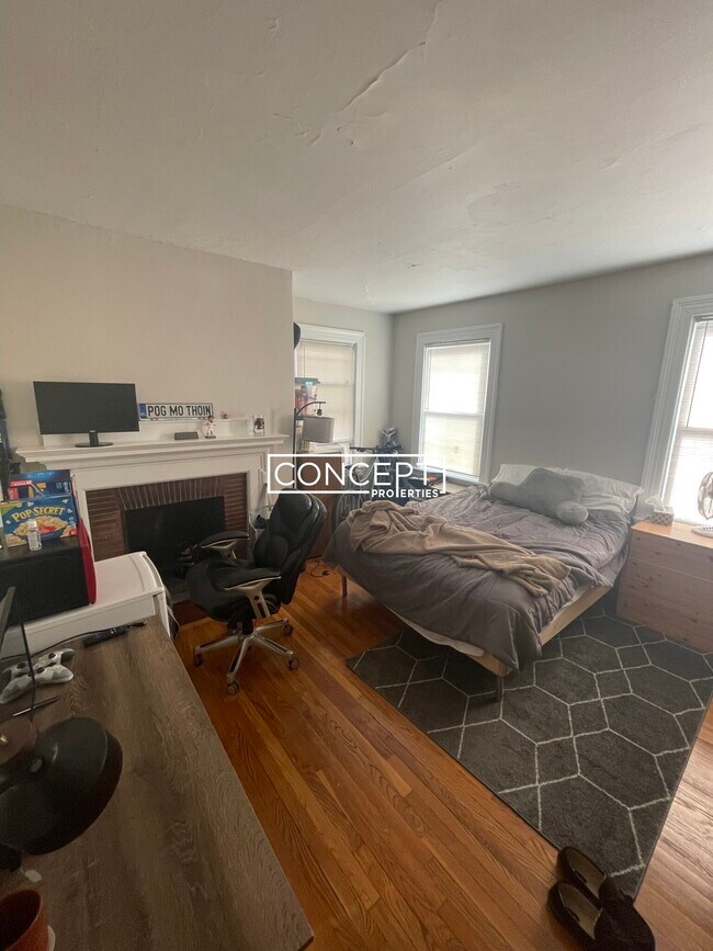 Building Photo - 1789 Commonwealth Ave