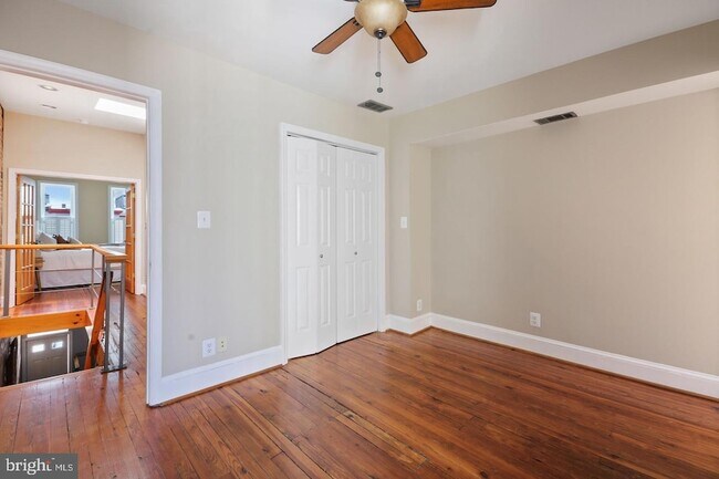 Building Photo - 1528 Covington St