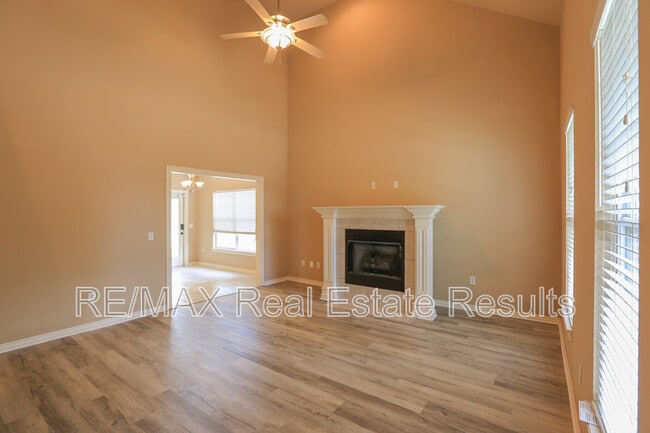 Building Photo - 1511 Benjamin Grn