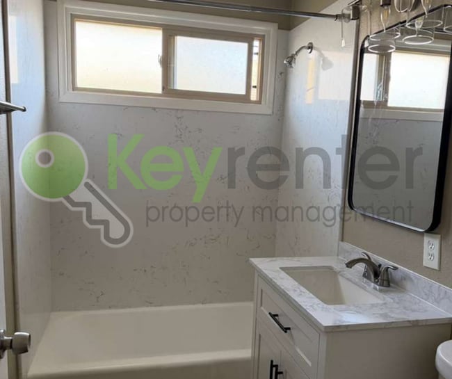 Building Photo - 4403 6th Ave