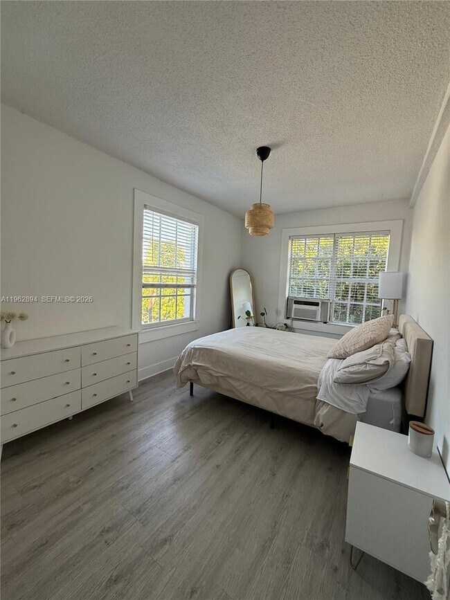 Building Photo - 842 Meridian Ave