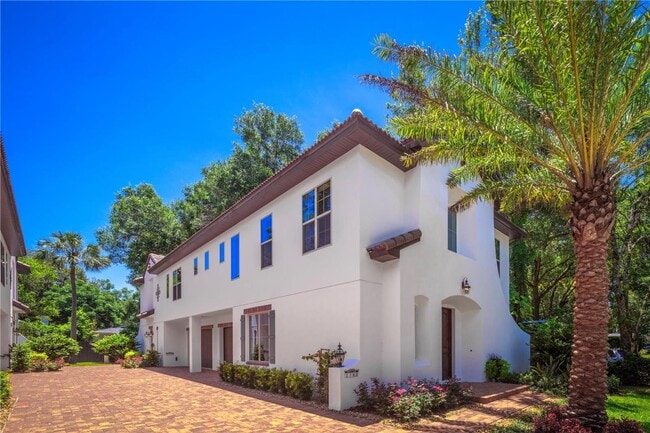 Building Photo - Santa Barbara-style Duplex