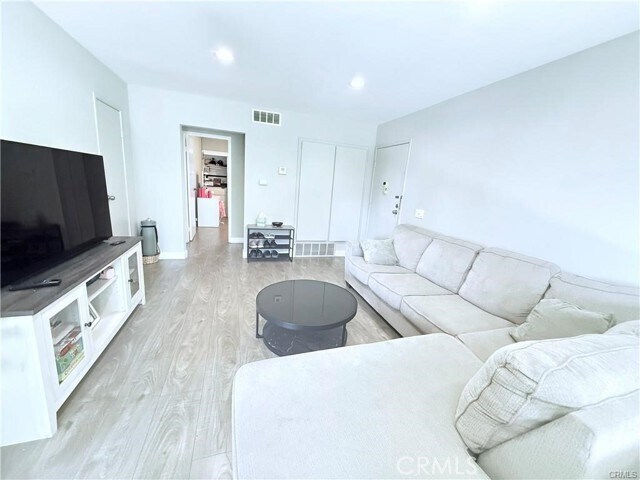 Building Photo - 1525 Walnut Leaf Dr