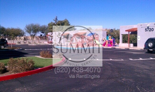 Primary Photo - 5720 S Morris Blvd