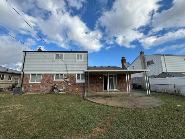 Building Photo - 3454 Winterfield Dr