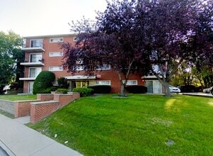 Building Photo - ? CHA Mobility Zone ? 2-Bedroom, Fully Renovated, Modern Upscale Apartment ?