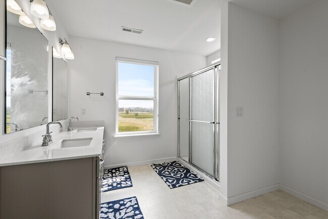 Building Photo - 5898 Urbandale Ct N