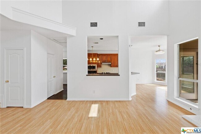 Building Photo - 156 Pecanwood S