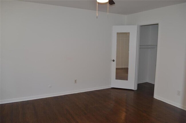 Building Photo - 3510 Roswell Rd