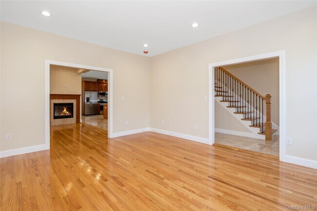 Building Photo - 16 Grand Blvd