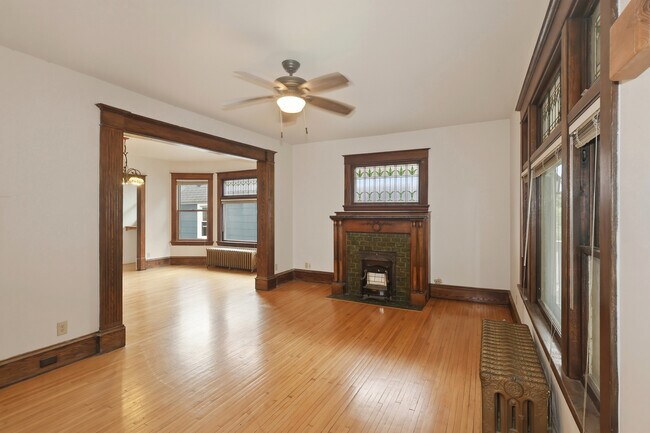 Building Photo - 2535 Aldrich Ave S
