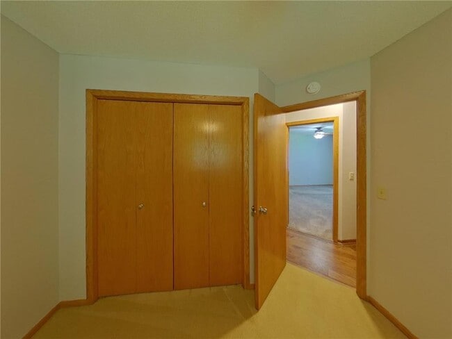 Building Photo - 2110 Helmo Ave N