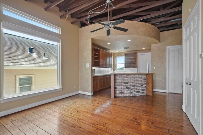 Building Photo - 1514 Stanford St