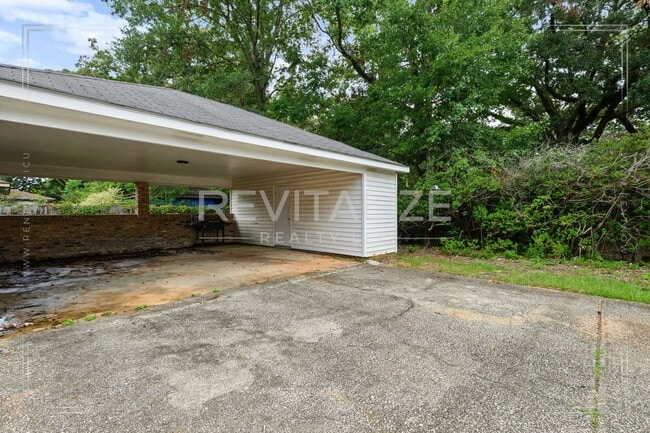 Building Photo - Spacious 4BR/2.5BA West Mobile Home – Room to Grow in a Convenient Location!