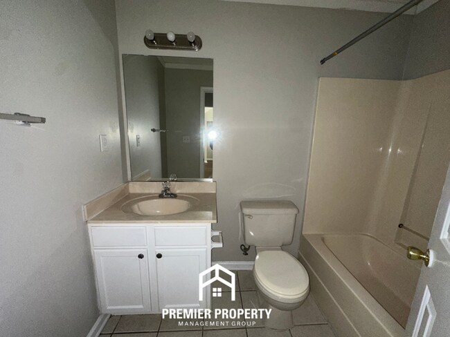 Building Photo - 7041 Ireland Dr