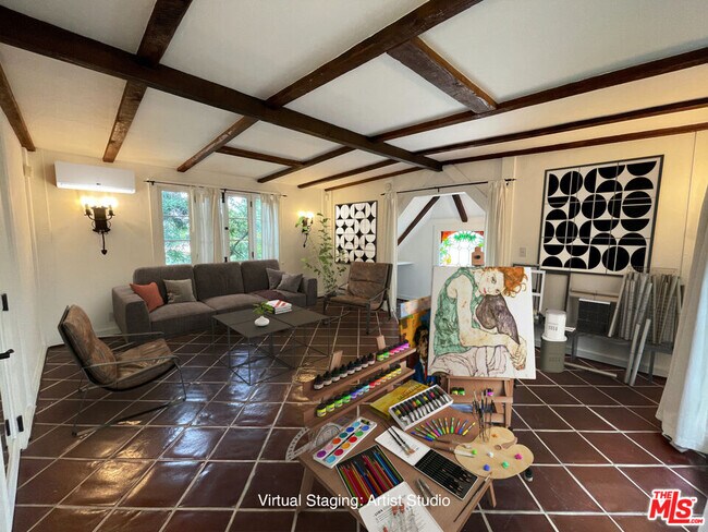 Building Photo - 2667 Lake View Terrace E