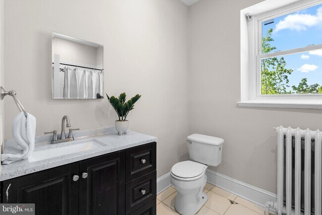 Building Photo - 1616 Kilbourne Pl NW