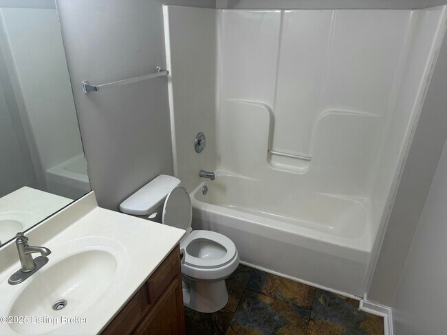 Building Photo - 9500 Bayberry Green Ln